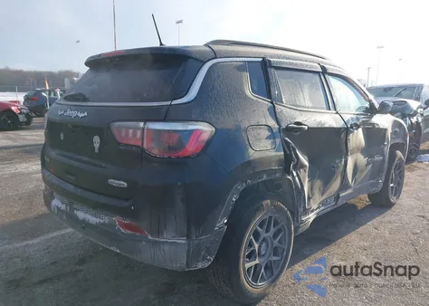 2019 Jeep Compass Latitude 4X4 from USA, damaged, VIN 3C4NJDBB9KT792096